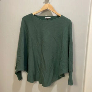 Vila Milano woman’s green long sleeve sweater